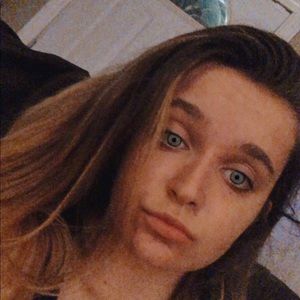 Meet your Posher, Cait